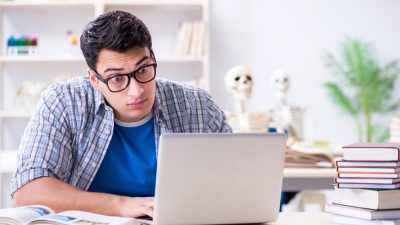 jeune-homme-revision