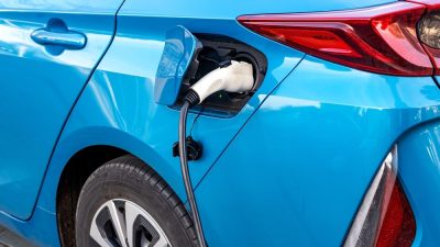 recharge-voiture-en-cours